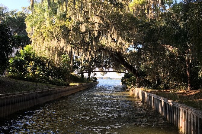 1 Hour Historical Wildlife Tour of The Famous Chain of Lakes - Price and value: what $26.50 buys you in practice