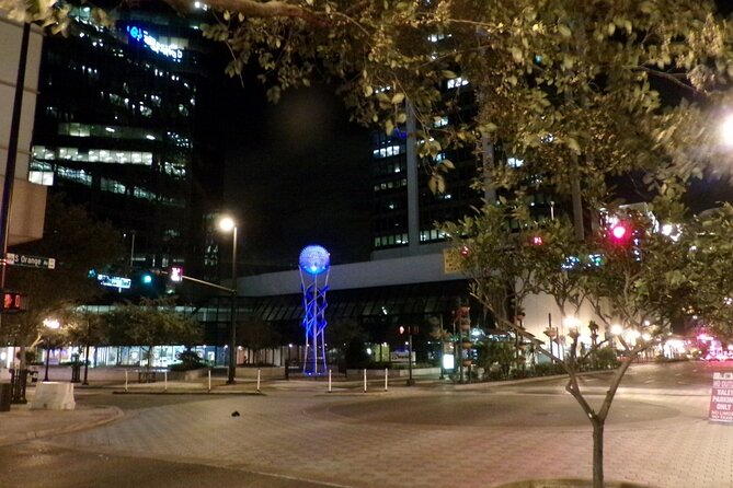 Awesome Scavenger Hunt: Lake Eola's Art Scene & Scenery - Getting Started at 431 E Central Blvd (and Planning Your 2-Hour Window)