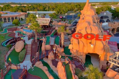 Bonanza Golf & Gifts Entry Ticket in Orlando - Waterfalls, Bridges, and Obstacle Design: How the Course Challenges You