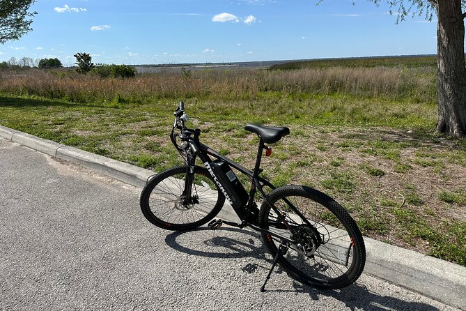 Epic 2-Hour Kissimmee E-Bike Adventure Awaits with Toho Bikes! - St. Cloud lakefront park: 360 views, splash-pad breaks, and wildlife near ponds