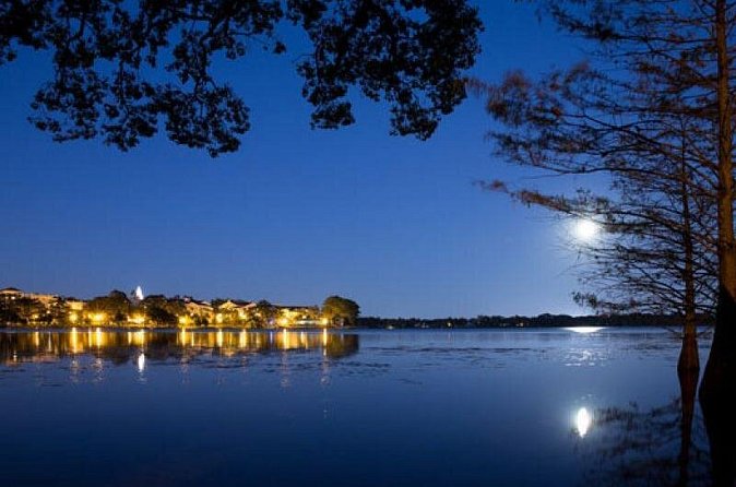 Ghosts of Winter Park - A Chilling Walking Tour! - Weather and nighttime comfort: small choices that matter