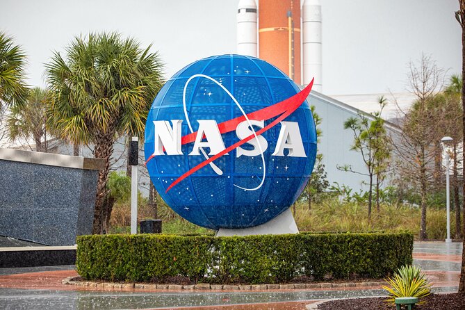 Kennedy S. Center Private Tour/Guide Luxury transportation - A private NASA day that starts with smart pacing