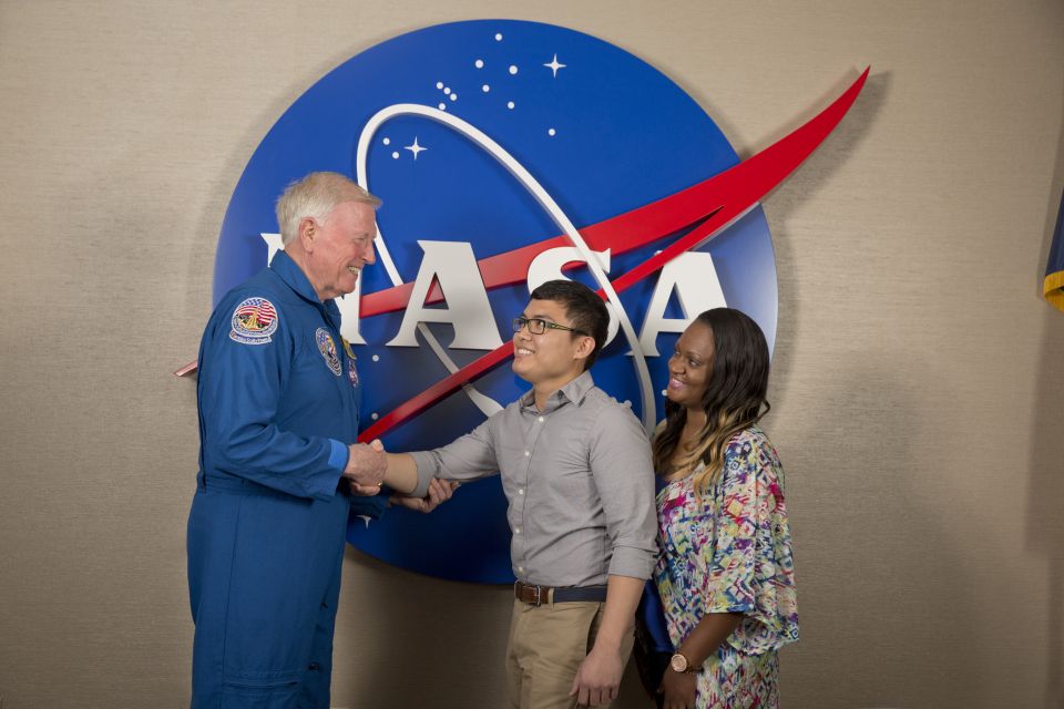 Kennedy Space Center Day Trip with Chat with an Astronaut - Welcome to Atlantis orientation tour: why it helps (even if you’re new)