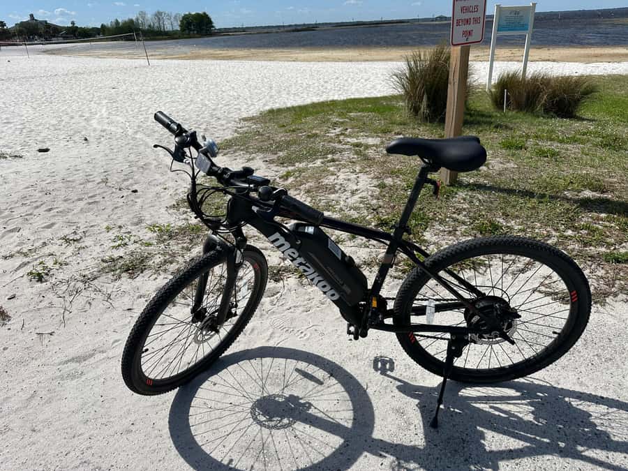 Kissimmee: Self-Guided Lakefront Tour on All Electric Bike - Beach, splash pad, and swimming: choosing your level of brave