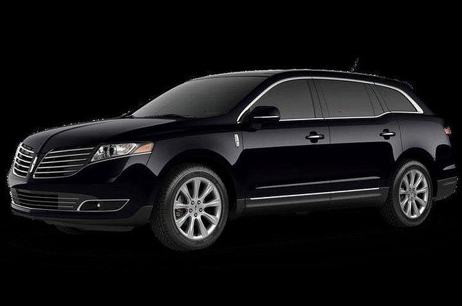 Orlando Airport (MCO) Private Transportation with Free Meet & Greet - Luggage limits, car types, and a booster seat option