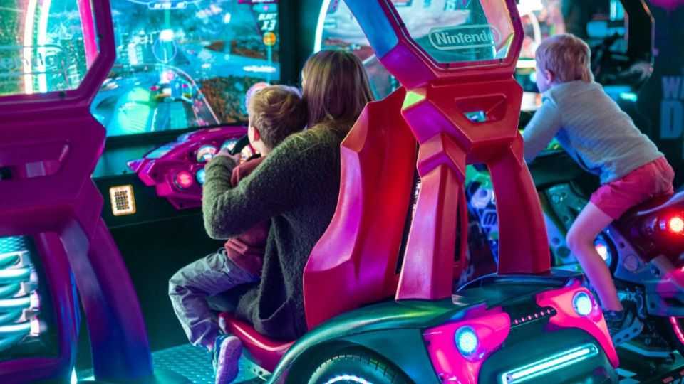 Orlando: Andretti Indoor Karting Attraction Ticket - One Race on a Multi-Level Course: Fast, Twisty, and a Little Short