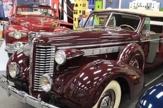 Orlando Auto Museum at Dezerland Park Orlando - Practical Tips: Photos, Walking, And Getting Your Favorite Rooms