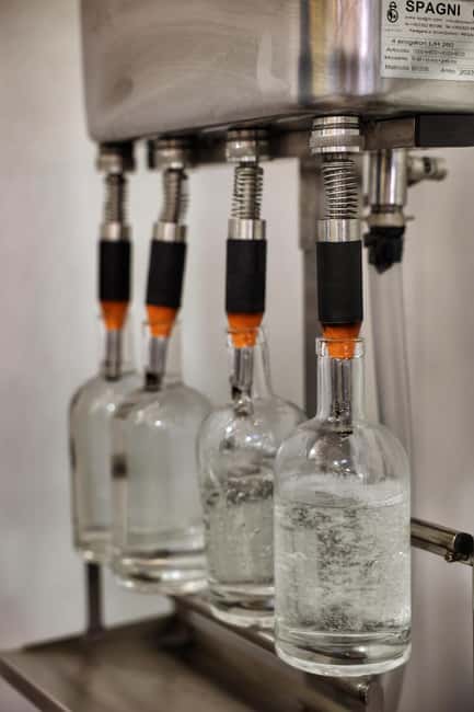 Orlando: Caribbean Moonshine Distillery Tour and Tasting - Orlando rum in one hour: where the tour actually fits