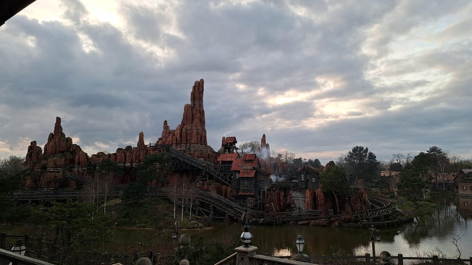 Orlando: Disneyworld and Universal Studios Personal Planner - Price and logistics: when $40 per group is a good deal