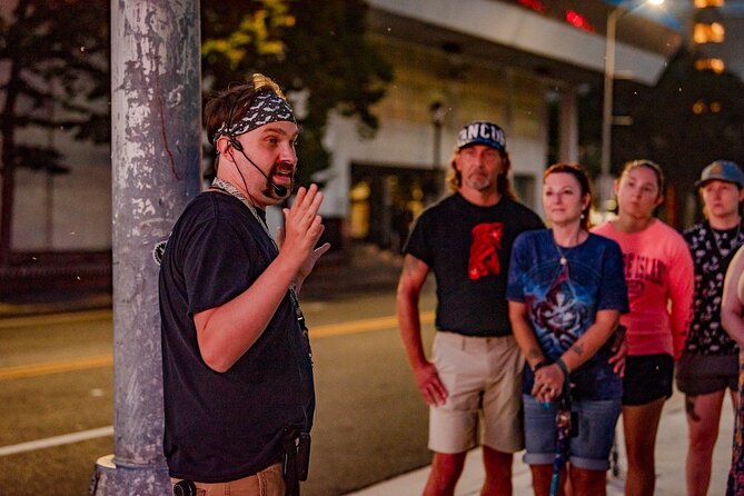 Orlando Ghost Tour: Ominous Otherworld Ghosts & Hauntings - The Storytelling Style: Why Some Tours Hit Harder Than Others
