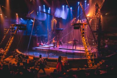 Orlando: Pirates Adventure Dinner Show with Drinks - Getting Oriented: Marketplace Time on the Way In