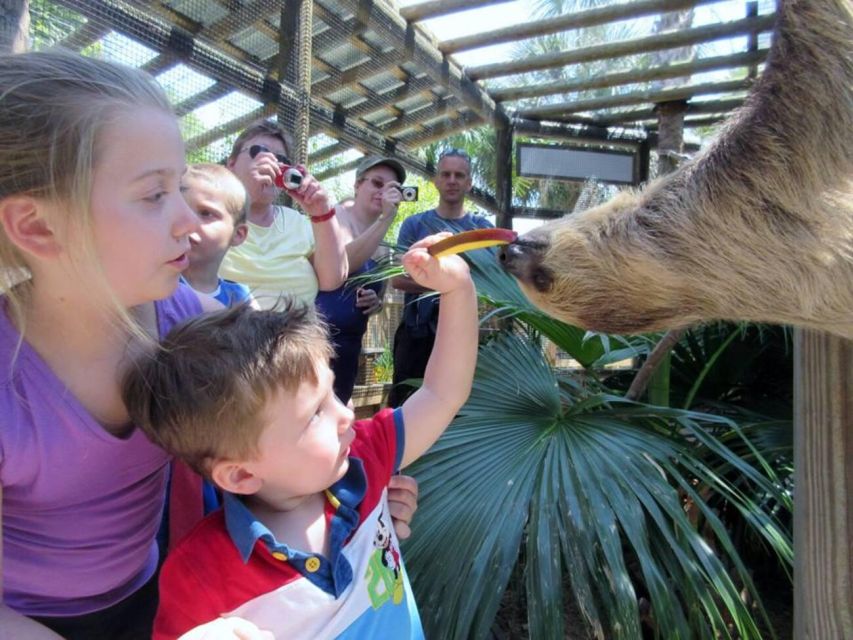 Orlando: Wild Florida Park Ticket and Gator Shows - Live alligator demonstration: learning with hands-on energy