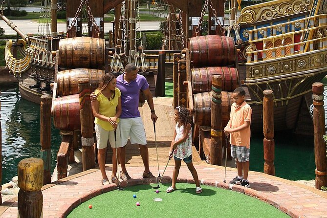 Pirate's Cove Adventure Golf Entry Ticket in Orlando - Pirate’s Cove Adventure Golf in Orlando: the vibe you get fast