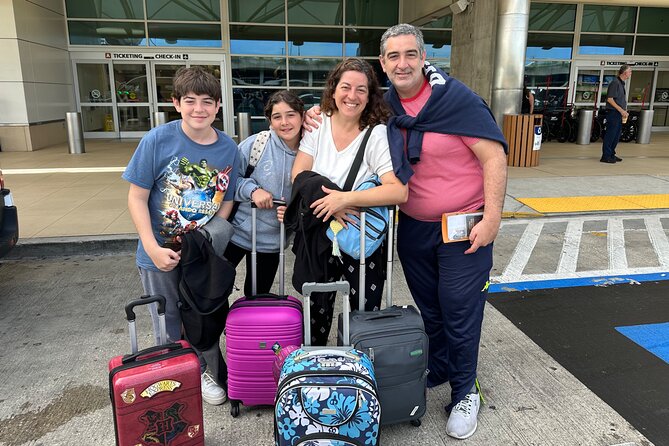 Private Chauffeur: MCO Airport to Orlando Resort Area Hotels - Inside the Car: Wi‑Fi, Child Seats, and Multilingual Comfort