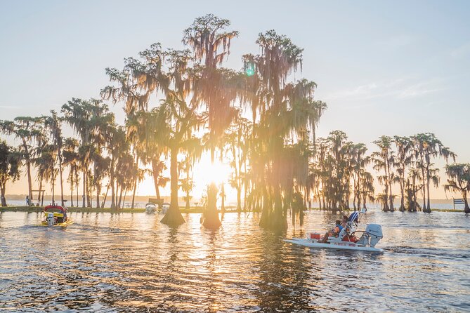 Tour of Lakes Escape by Personal Catamaran - Captain-Mode Catamaran on Clermont’s Chain of Lakes