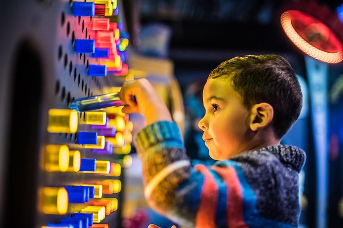 WonderWorks Orlando - Included fun you should not skip: 4D motion, laser tag, and the glow ropes course